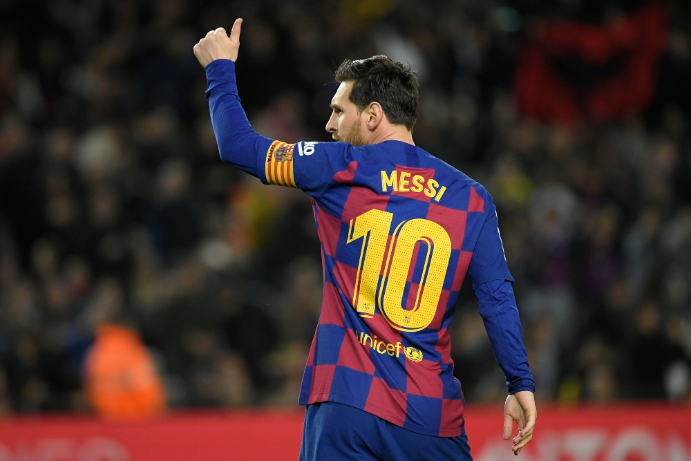 Messi rectifica y se queda en el Barça: «Jamás iría a juicio contra el club de mi vida»
