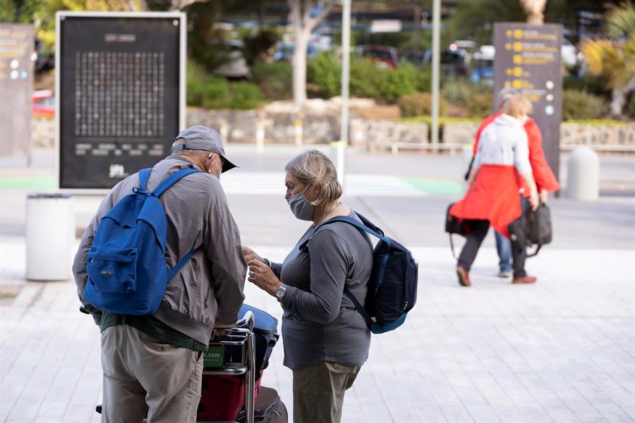 Canarias exigirá una prueba negativa en Covid a turistas españoles y extranjeros