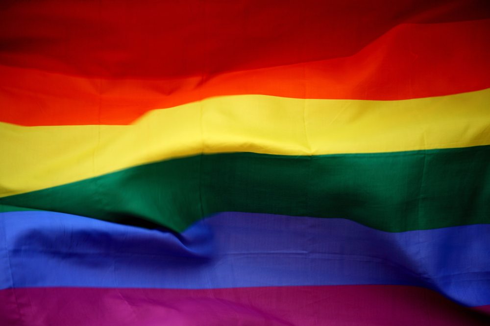 Colectivos LGTBI denuncian el acoso sufrido por la joven bisexual de 17 años que se quitó la vida
