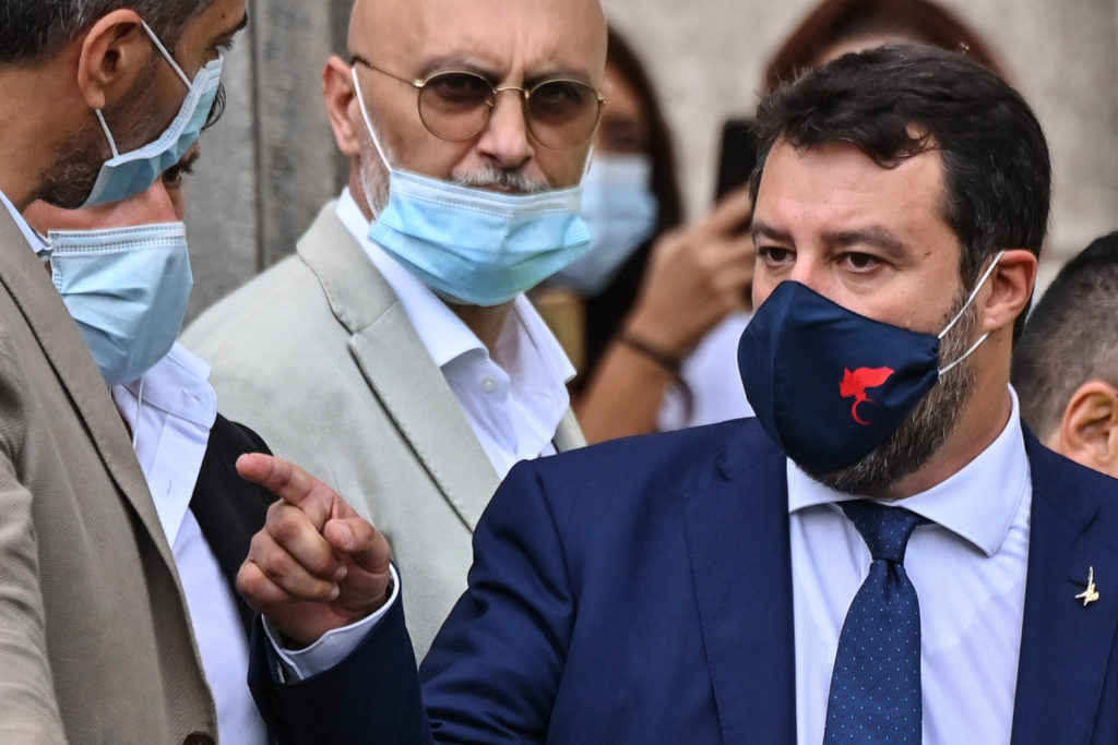 El juez convoca a Conte y varios ministros en el juicio de Salvini acusado de «secuestro» de migrantes