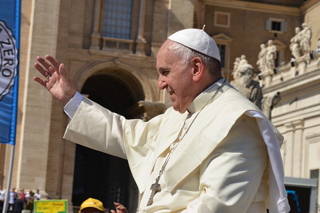 El papa Francisco asegura que la propiedad privada es un “derecho secundario”