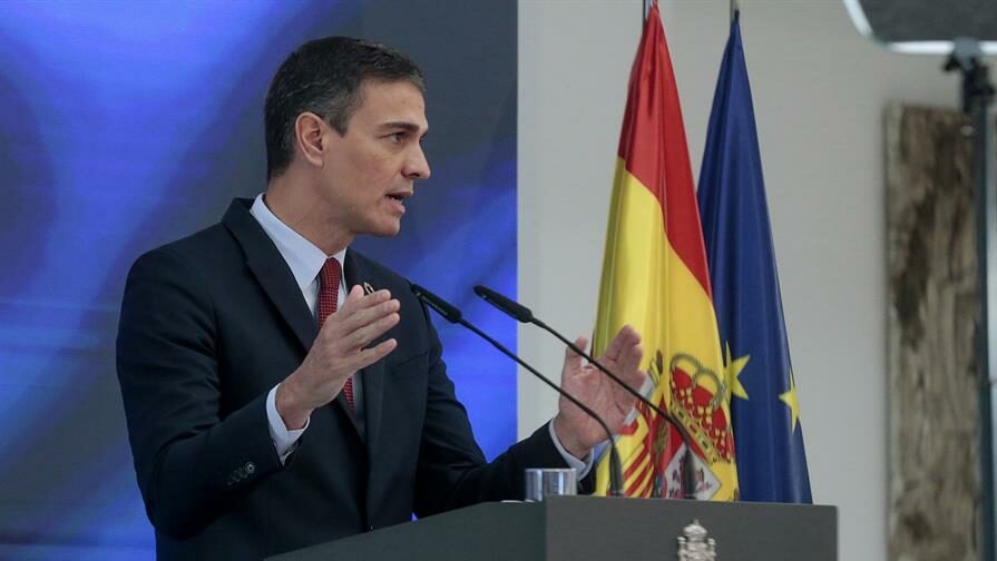 El Gobierno adelantará 27.000 millones ante el retraso del préstamo de la UE