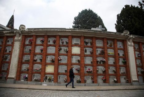 El precio de los entierros se dispara en Madrid: tres veces más que en el resto de España