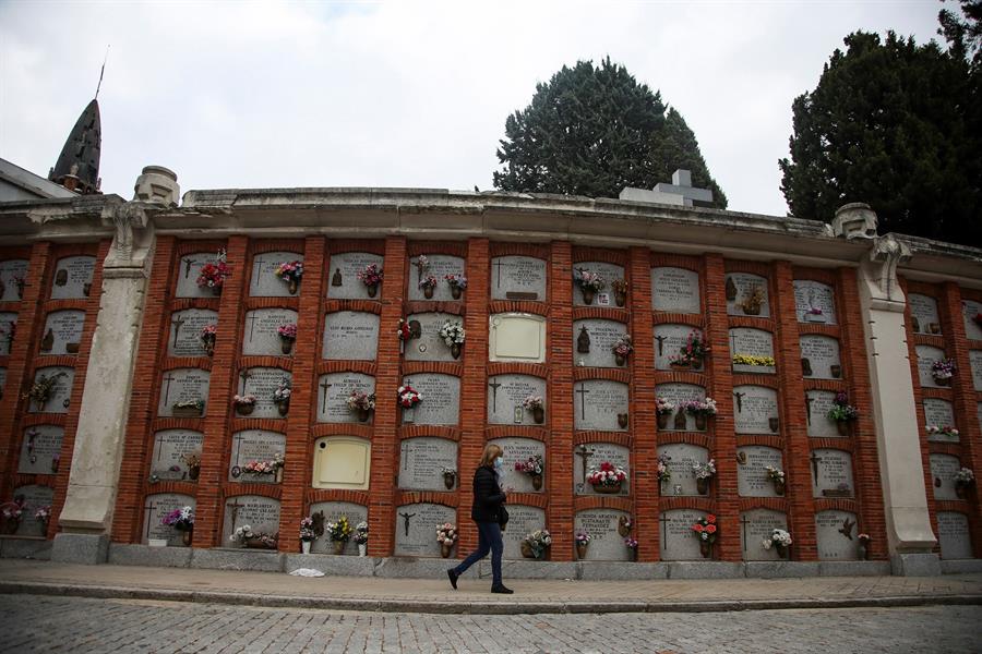 El precio de los entierros se dispara en Madrid: tres veces más que en el resto de España