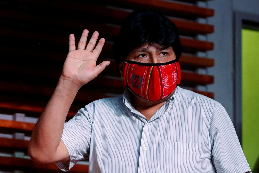 Evo Morales reivindica la victoria de su partido en las elecciones bolivianas tras los sondeos a pie de urna