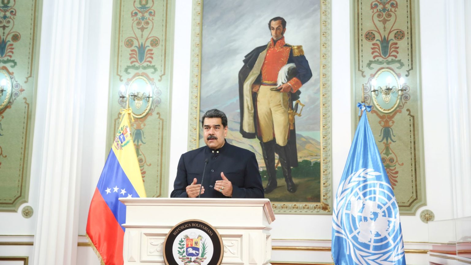 «Goticas de José Gregorio»: los remedios mágicos de Maduro contra el coronavirus