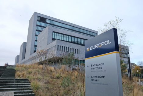 La Europol busca a los violadores más peligrosos de la UE y recuerda que hay una denuncia cada 2 minutos