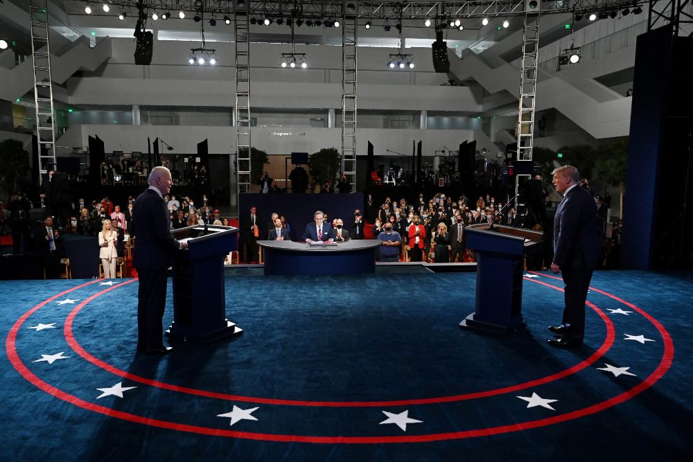 Los organizadores del debate entre Trump y Biden les apagarán los micrófonos para evitar interrupciones