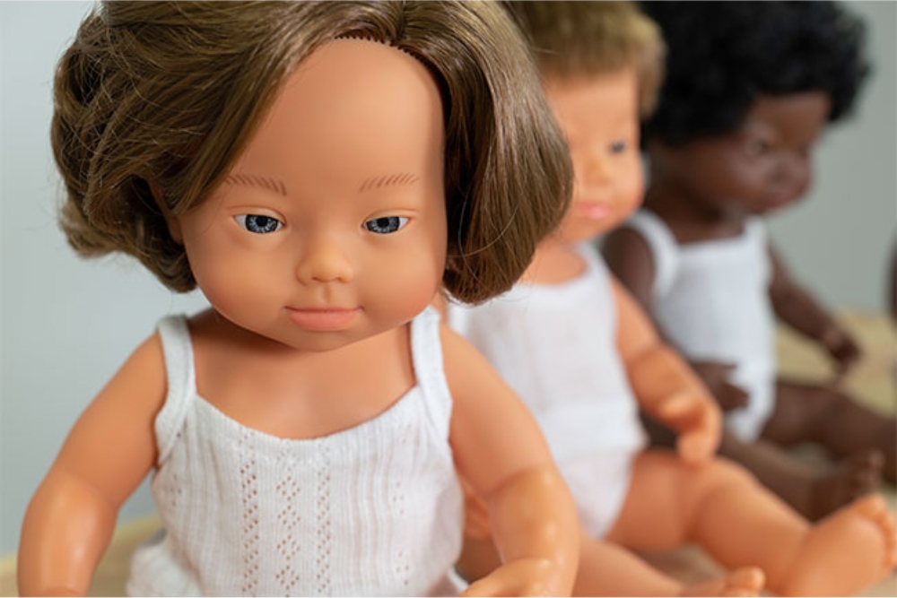 Una colección de muñecos con síndrome de Down, mejor juguete de 2020