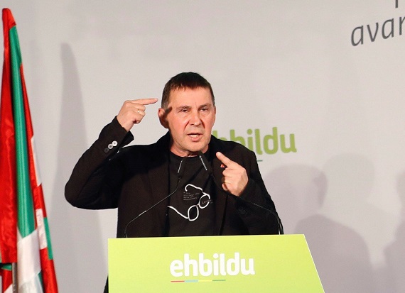 Bildu pone en marcha su II Congreso con la "república vasca" como objetivo