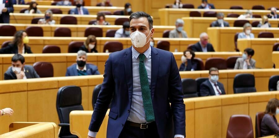 Sánchez homenajea a Ernest Lluch en el 20 aniversario de su asesinato por ETA