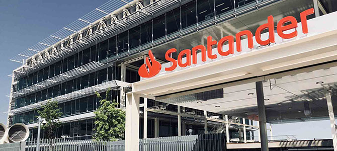 El Banco Santander plantea un ERE de 4.000 empleados y reubicar más de 1.000