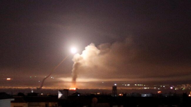 Israel confirma un ataque aéreo contra objetivos iraníes en Siria