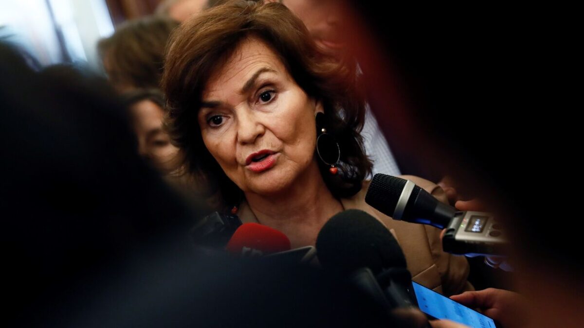 Carmen Calvo carga contra Belarra: «Si no puedes ser ministra de una monarquía, no lo seas»