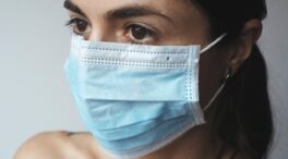 La obligación de llevar mascarilla aun con distancia entra este miércoles en vigor