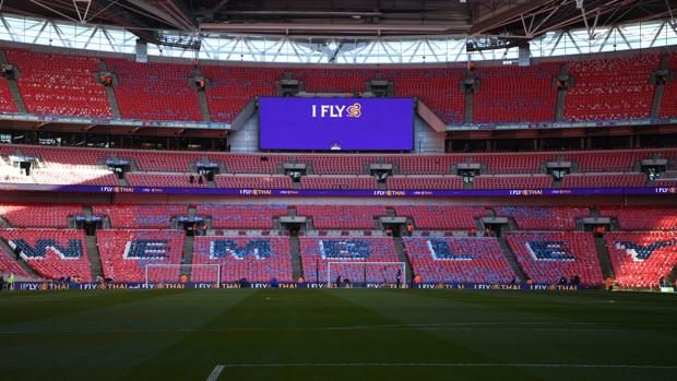 Reino Unido anuncia la vuelta de aficionados a los estadios deportivos