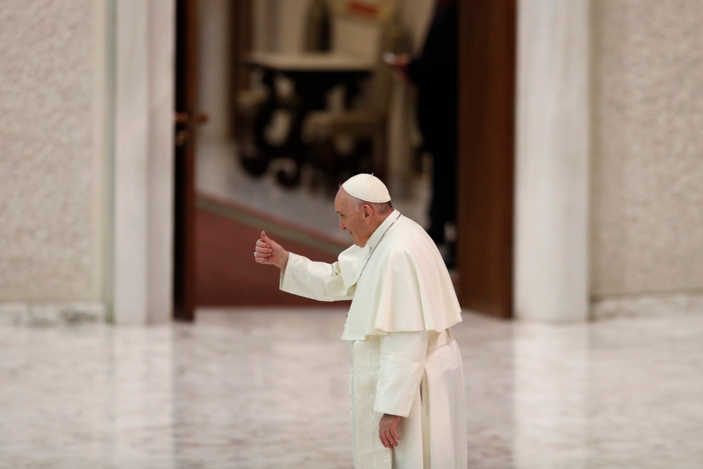 El Vaticano defiende el matrimonio católico heterosexual: «las declaraciones del papa estaban descontextualizadas»