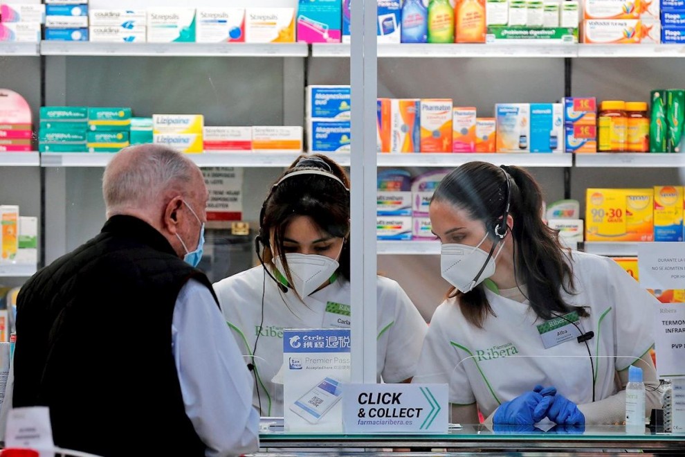 Madrid sigue sin recibir respuesta a su petición de hacer test en farmacias