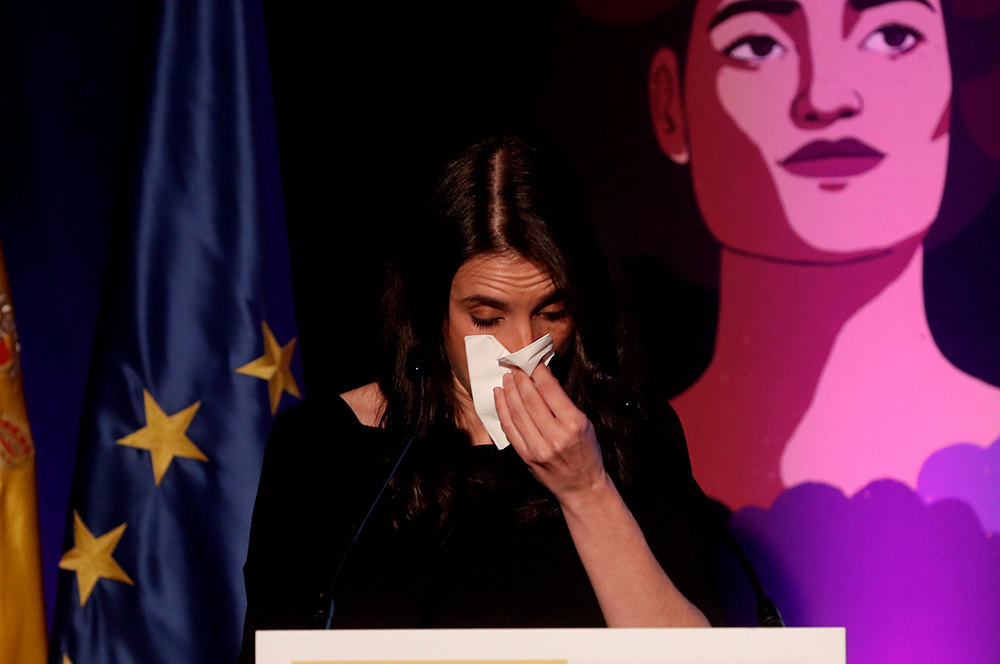 Irene Montero llora en su discurso del Día contra la Violencia de Género