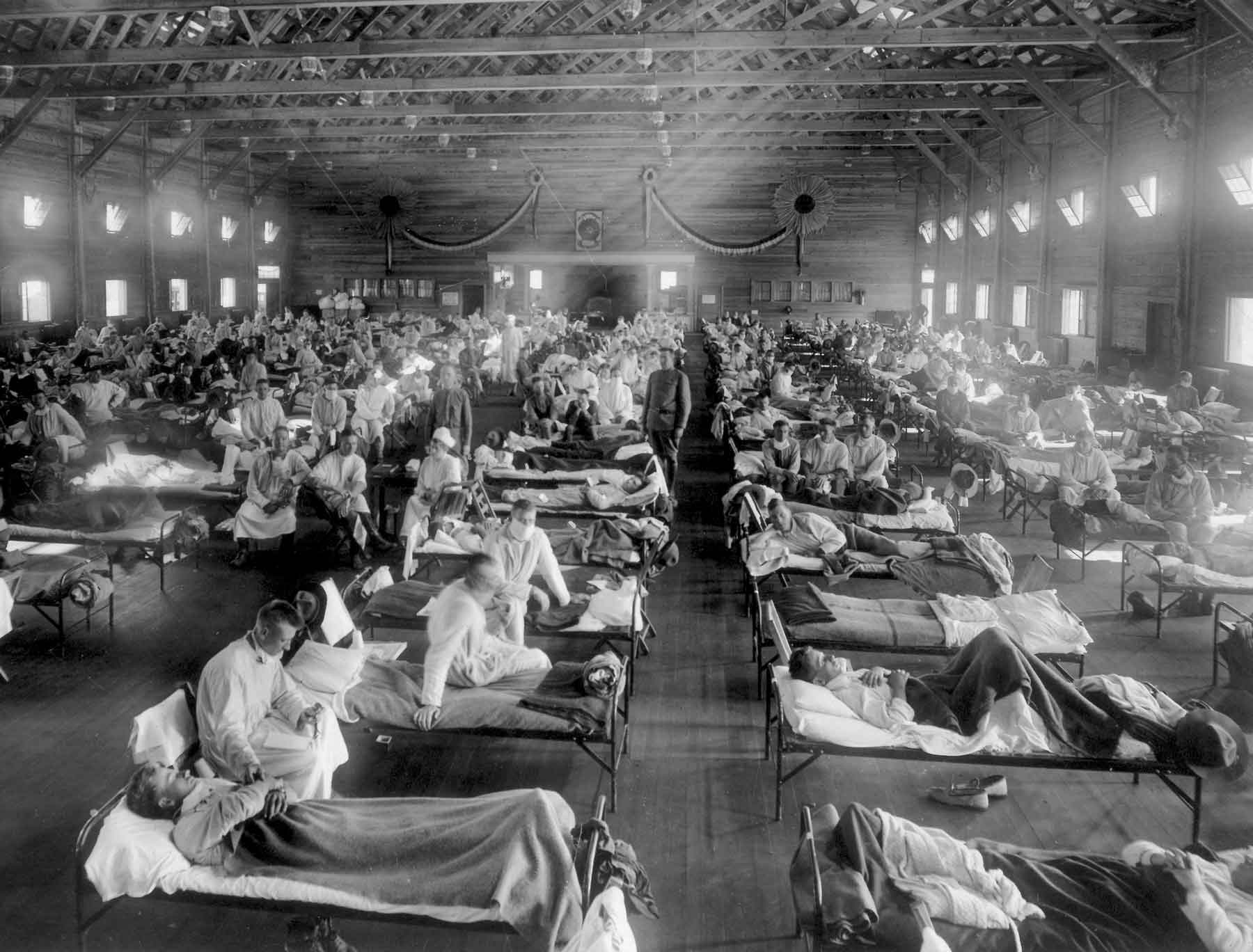 John M. Barry: “En la pandemia de 1918 las mentiras de las autoridades costaron vidas y hoy está ocurriendo lo mismo”