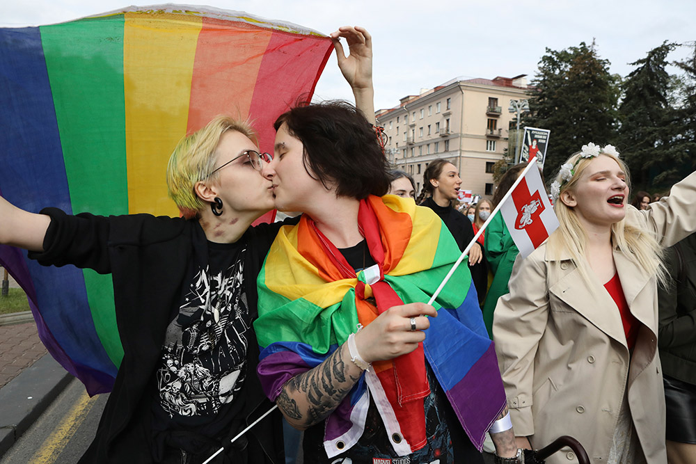 La UE lanza un plan para ayudar a las personas LGBTIQ a vivir sin miedo