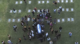 Maradona ya descansa en paz tras una multitudinaria y caótica despedida en Argentina