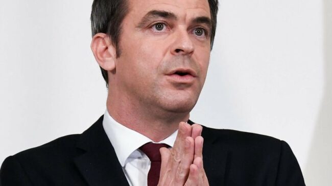 El ministro de Sanidad francés dice que por primera vez ven luz al final del túnel