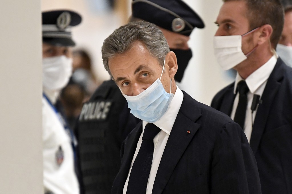 Nicolas Sarkozy, en el banquillo de los acusados: ​comienza el histórico juicio por corrupción contra el expresidente francés