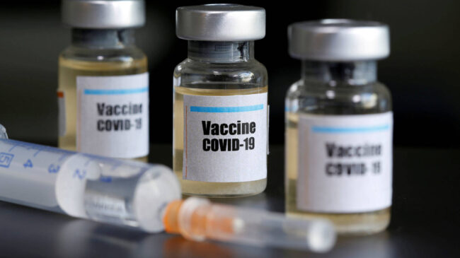 Moderna solicita permiso para comercializar su vacuna en EE. UU. y la UE