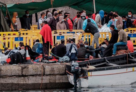 Salvamento Marítimo traslada a Gran Canaria a 341 migrantes que viajaban en 9 pateras