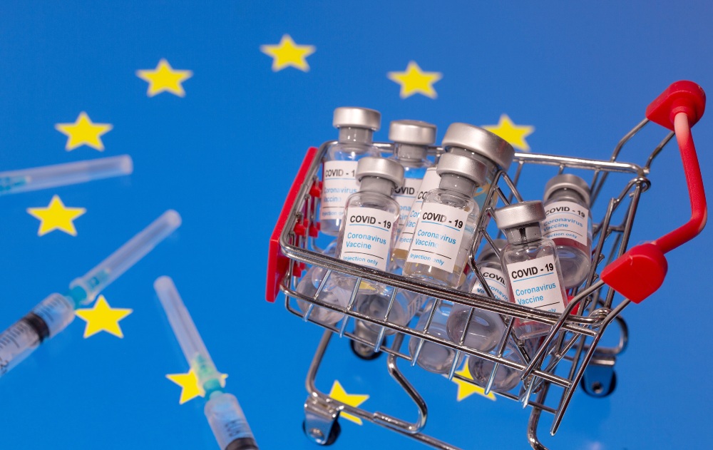 La UE prevé autorizar las vacunas de Pfizer y Moderna el 29 de diciembre y el 12 de enero, respectivamente