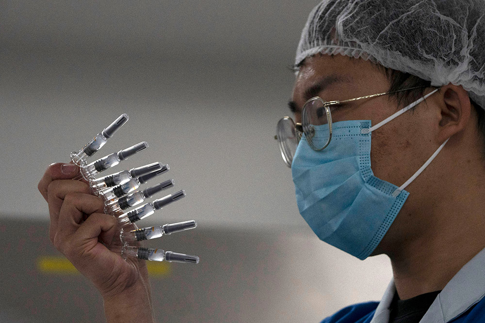 Japón proporcionará vacunas gratis a sus 126 millones de habitantes