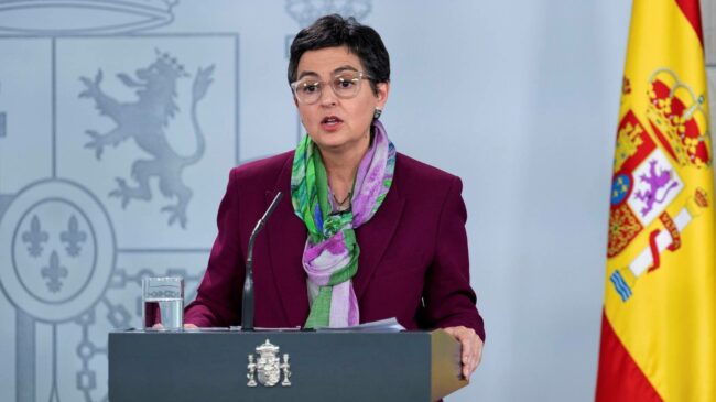 El Gobierno convoca de urgencia a la embajadora de Marruecos y le pide aclaraciones por Ceuta y Melilla