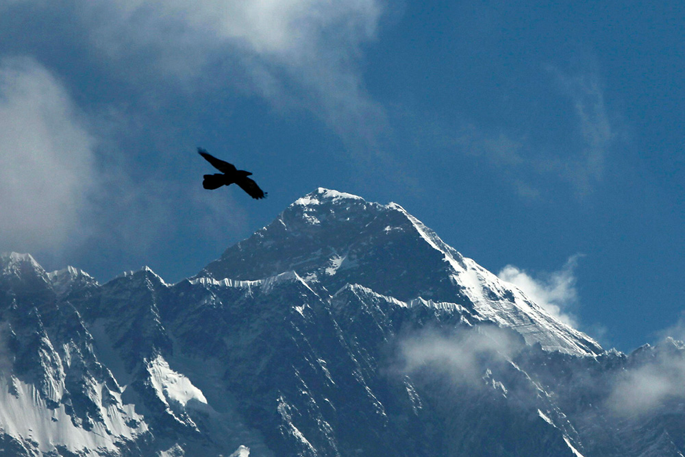 Nepal y China establecen que el Everest mide 86 centímetros más que antes
