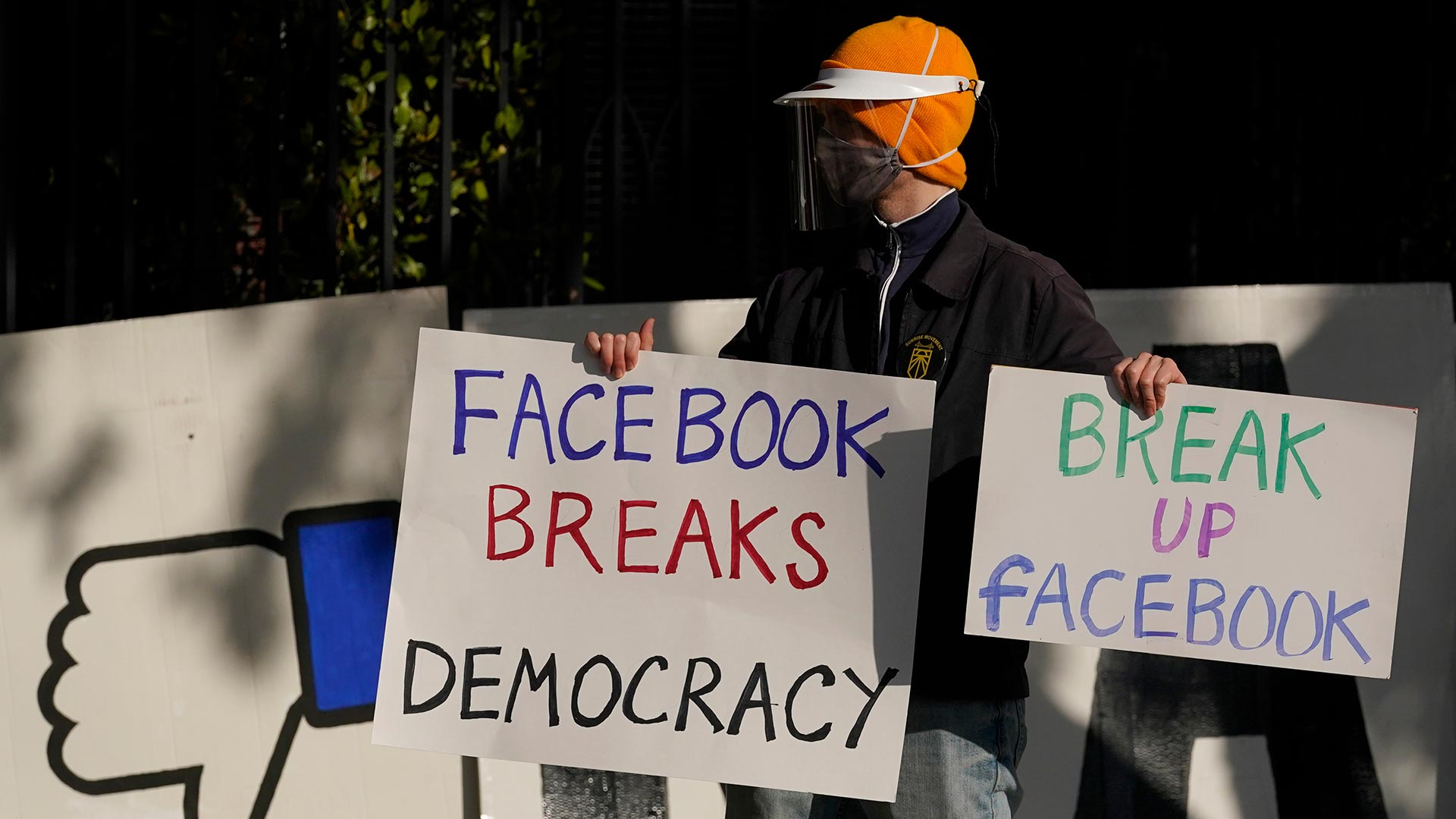 ¿Qué amenazas presenta la concentración de poder de Facebook?
