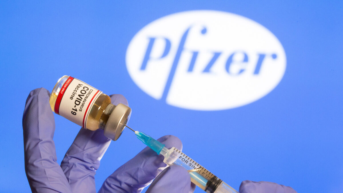 Pfizer asegura que «probablemente» sea necesaria una tercera dosis de la vacuna