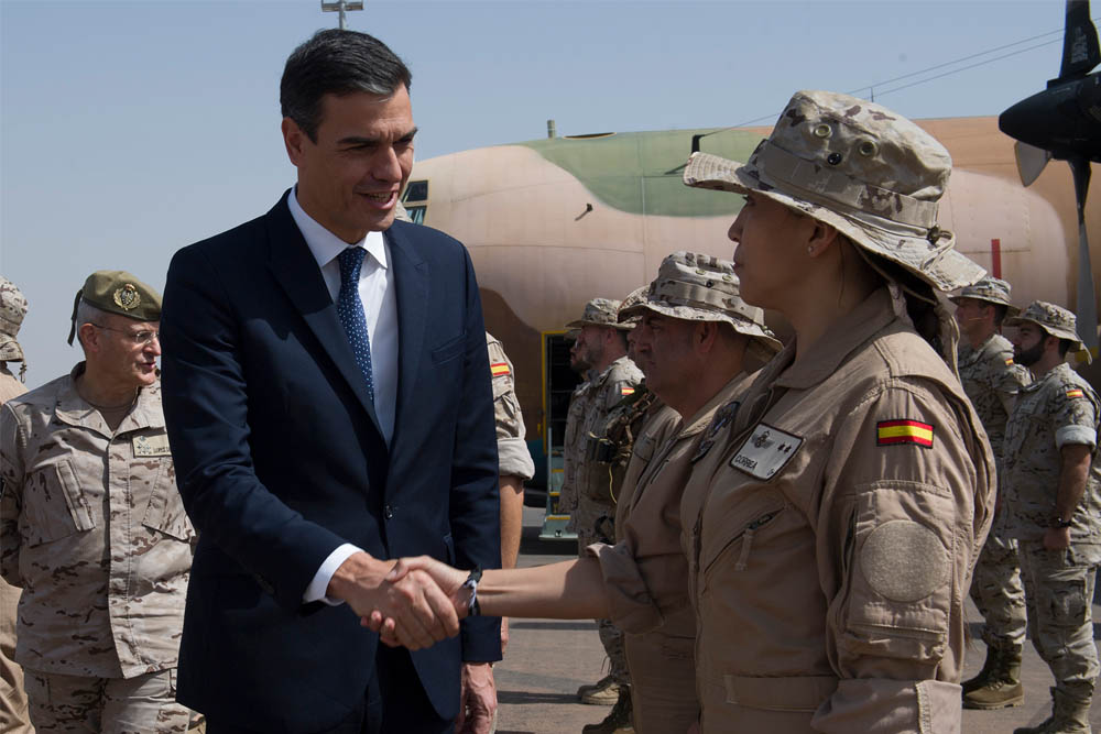 Sánchez, a las tropas en el exterior: «Realizáis una labor leal y callada al servicio de nuestra democracia»