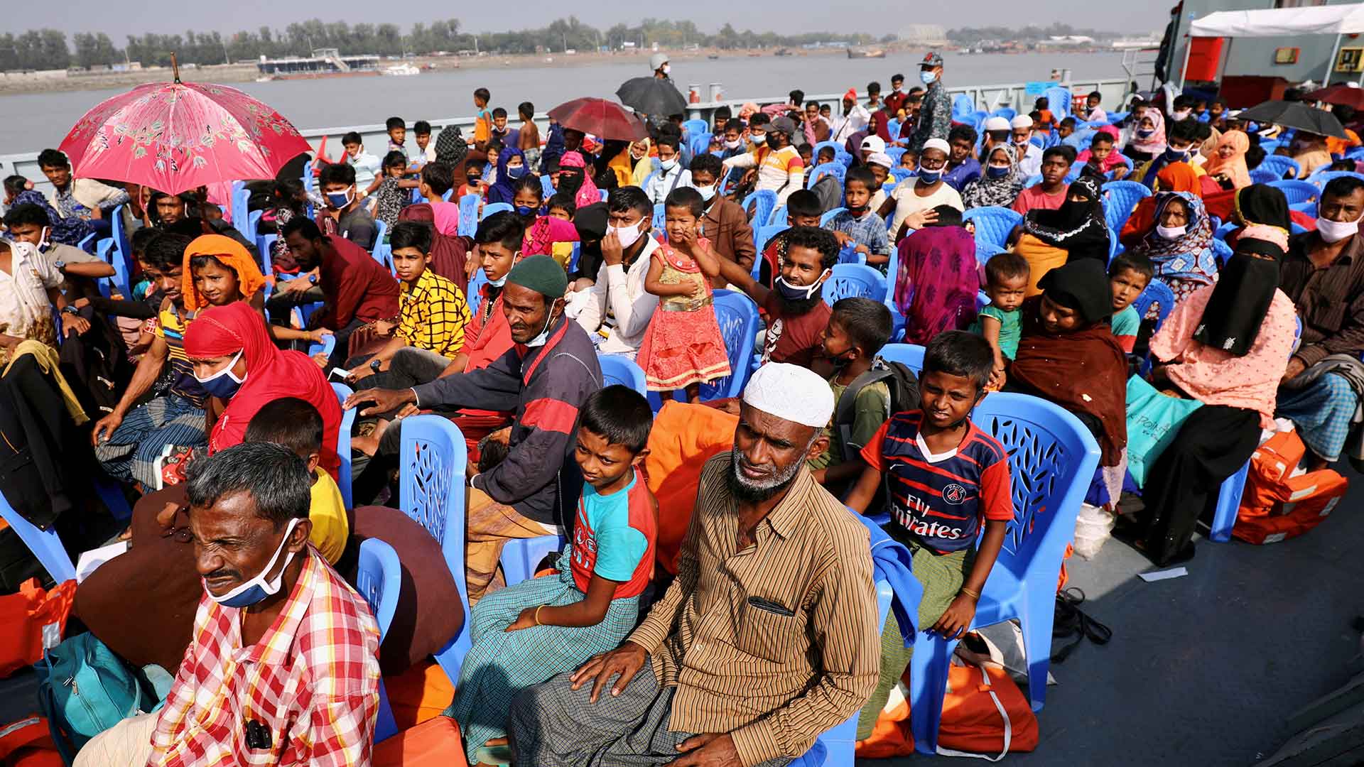 Bangladés continúa enviando rohinyás a una isla remota a pesar de las críticas de los defensores de los derechos humanos
