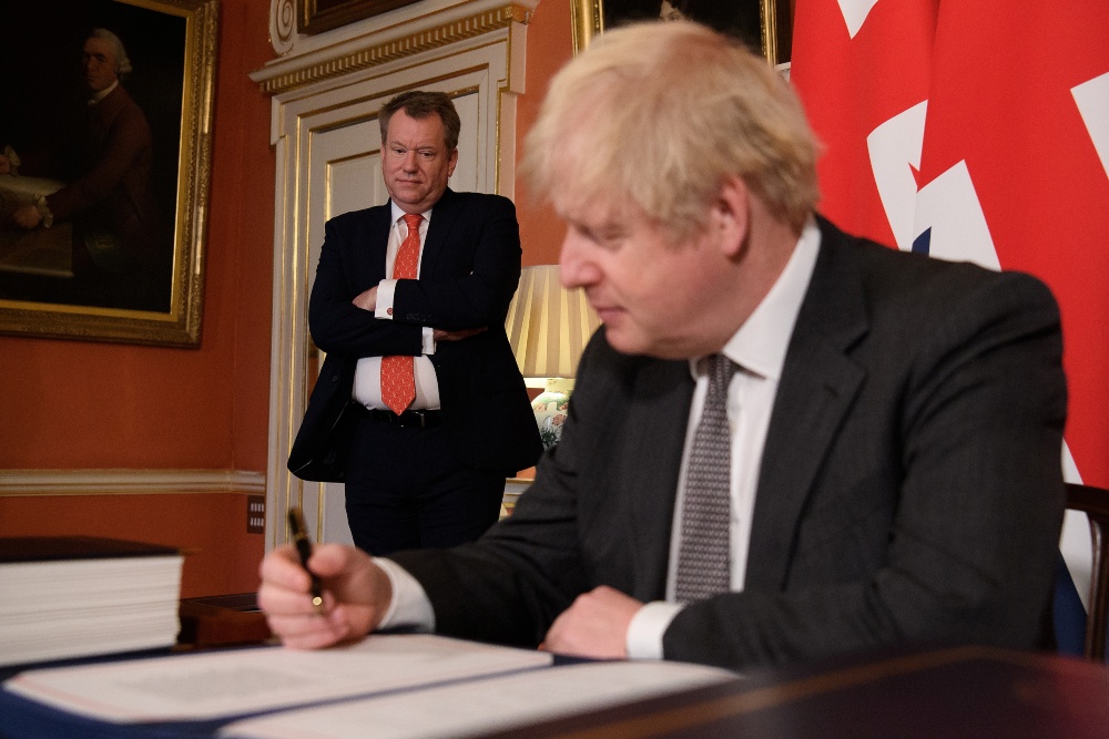 El Parlamento británico firma el acuerdo del Brexit