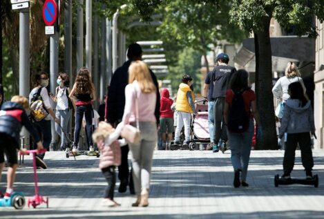 Cataluña sigue perdiendo población del resto de España, pero lo compensa con extranjeros