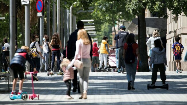 Cataluña sigue perdiendo población del resto de España, pero lo compensa con extranjeros