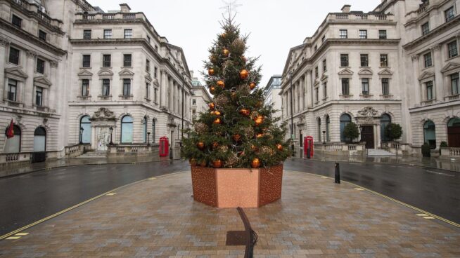 Críticas a 'El País' por celebrar la mutación del virus