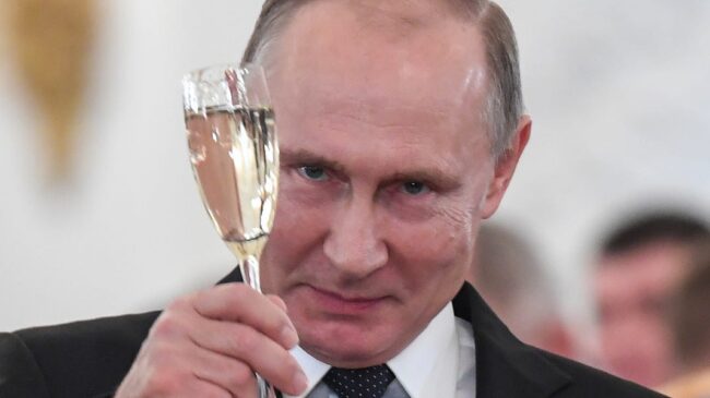Putin felicita el año a Trump, Biden, Bolsonaro, el Papa y a los Reyes de España