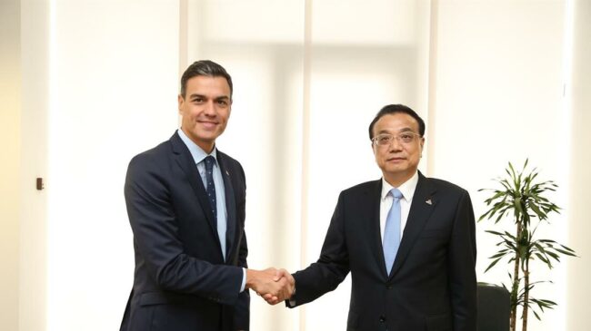 Sánchez y Li Keqiang hablan sobre el acuerdo de inversión entre China y la UE