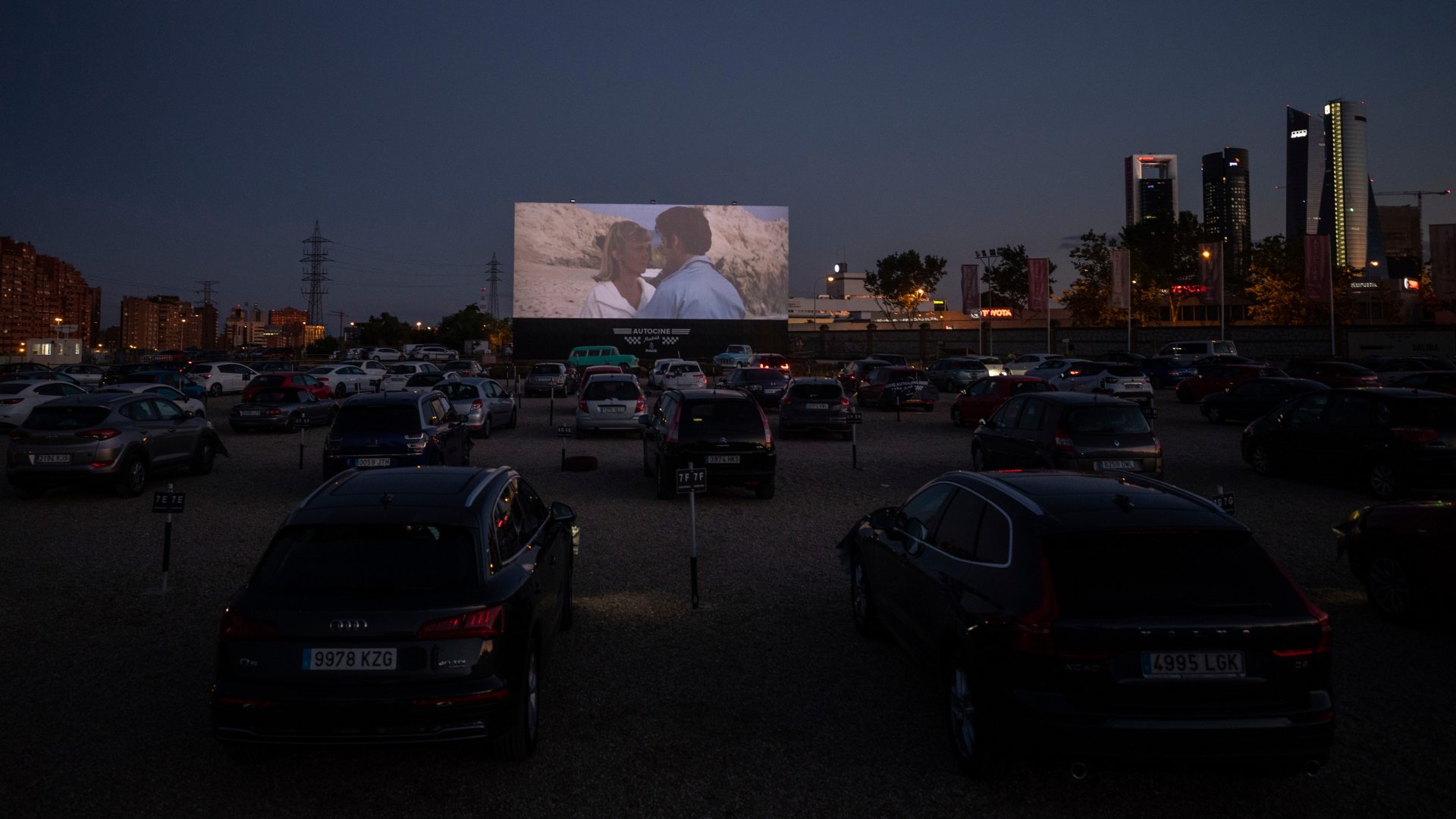 De 'El pisito' a la Casa de la Moneda: la historia de Madrid en el cine y la tv