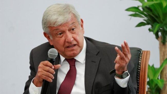 López Obrador dice que la vacunación será "voluntaria" en México