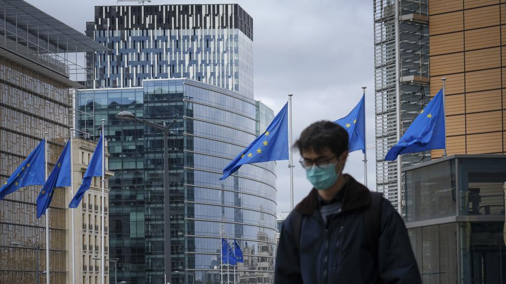 La mascarilla en Bruselas dejará de ser obligatoria en la calle con el doble de incidencia que España