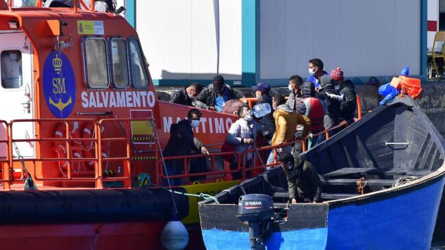 Llegan dos pateras con 52 inmigrantes magrebíes a Canarias