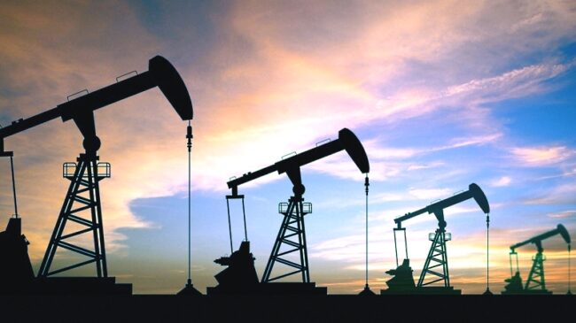 La AIE libera 60 millones de barriles de petróleo para garantizar el suministro tras el ataque ruso a Ucrania
