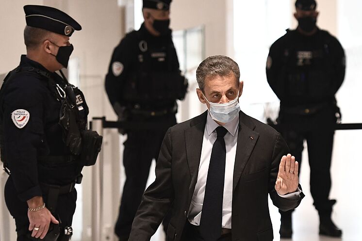 Sarkozy se reafirma en su inocencia y espera que «se aclare toda la verdad»